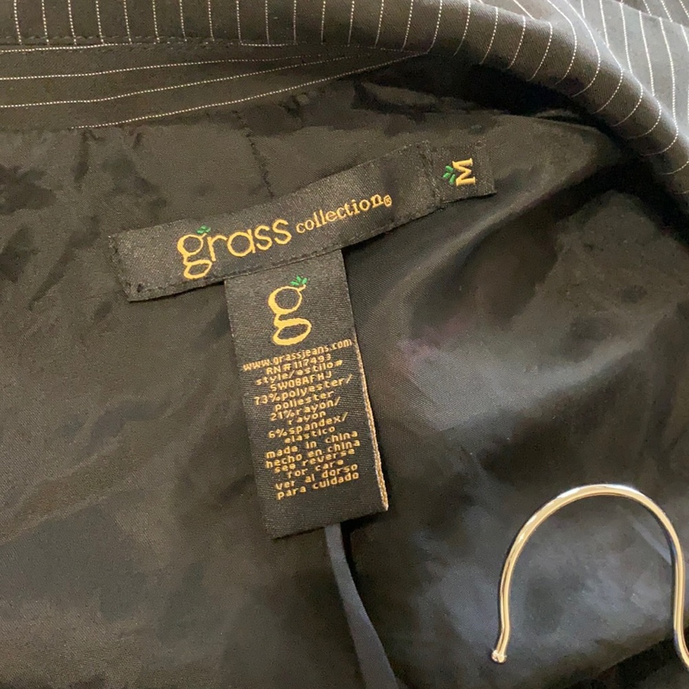 Misses pants suit excellent condition.